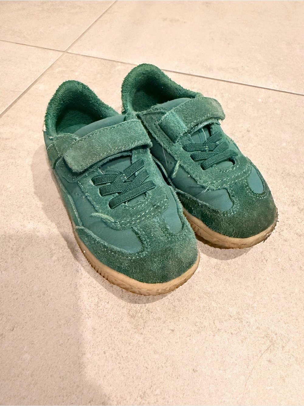 ZARA boys girls 9.5 us size Kids Green Velcro Suede Sneakers vintage